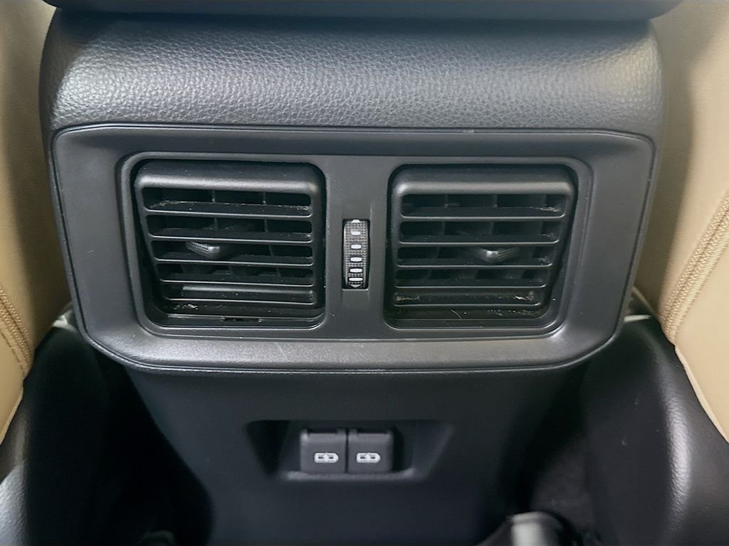 Used 2024 Wind Chill Pearl Toyota Hybrid Limited image 28