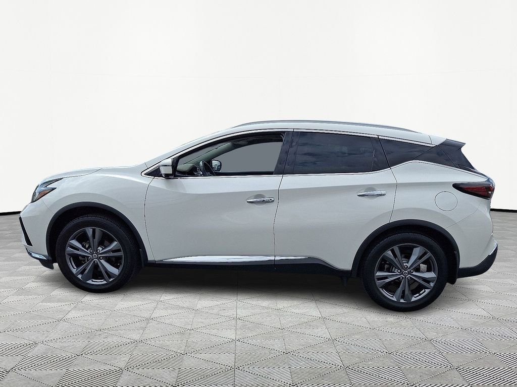 Used 2020 White Nissan Platinum image 4