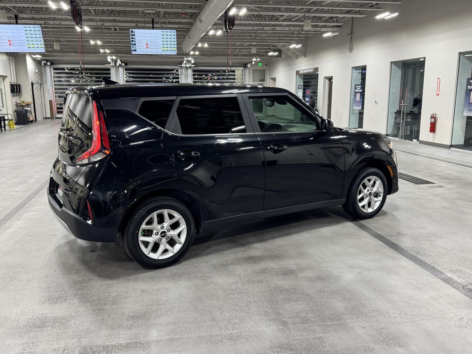 2023 Kia Soul S - Photo 15