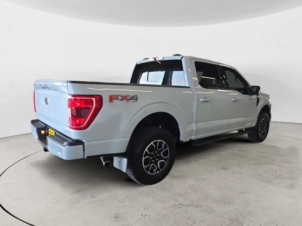 Used 2022 White Ford XLT image 5