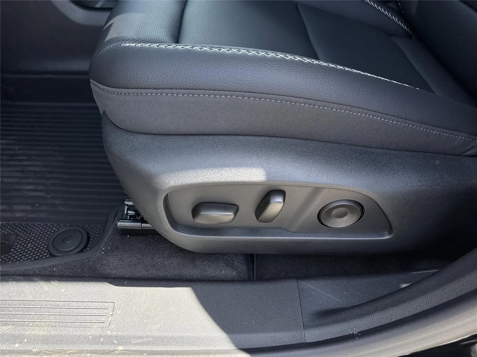 New 2026 Ebony Twilight Metallic GMC Denali image 38