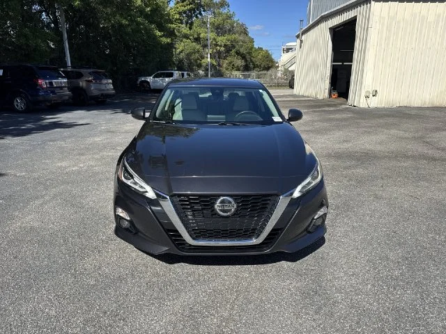 Used 2020 Blue Nissan 2.5 SL image 2