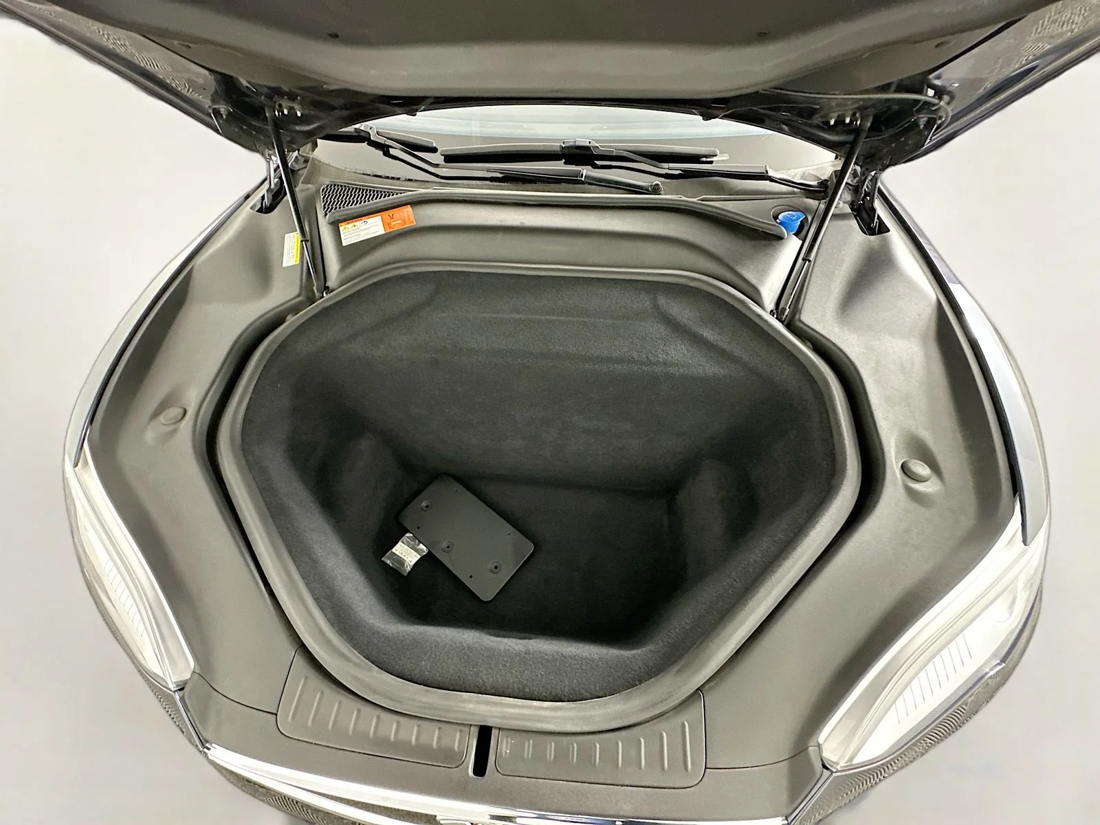 Used 2016 Black Tesla 75D image 31