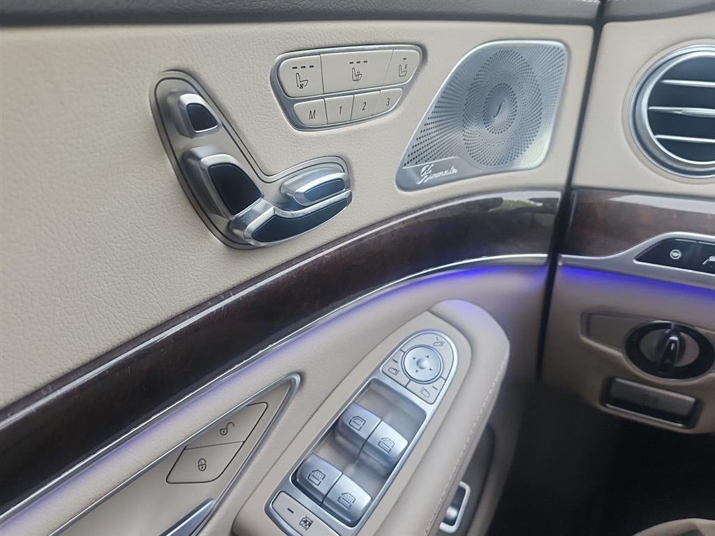 Used 2020 DIAMOND SILVER METALLIC MERCEDES-BENZ-CAR  image 14