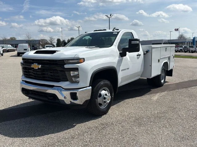 New 2026 Summit White Chevrolet Work Truck image 2