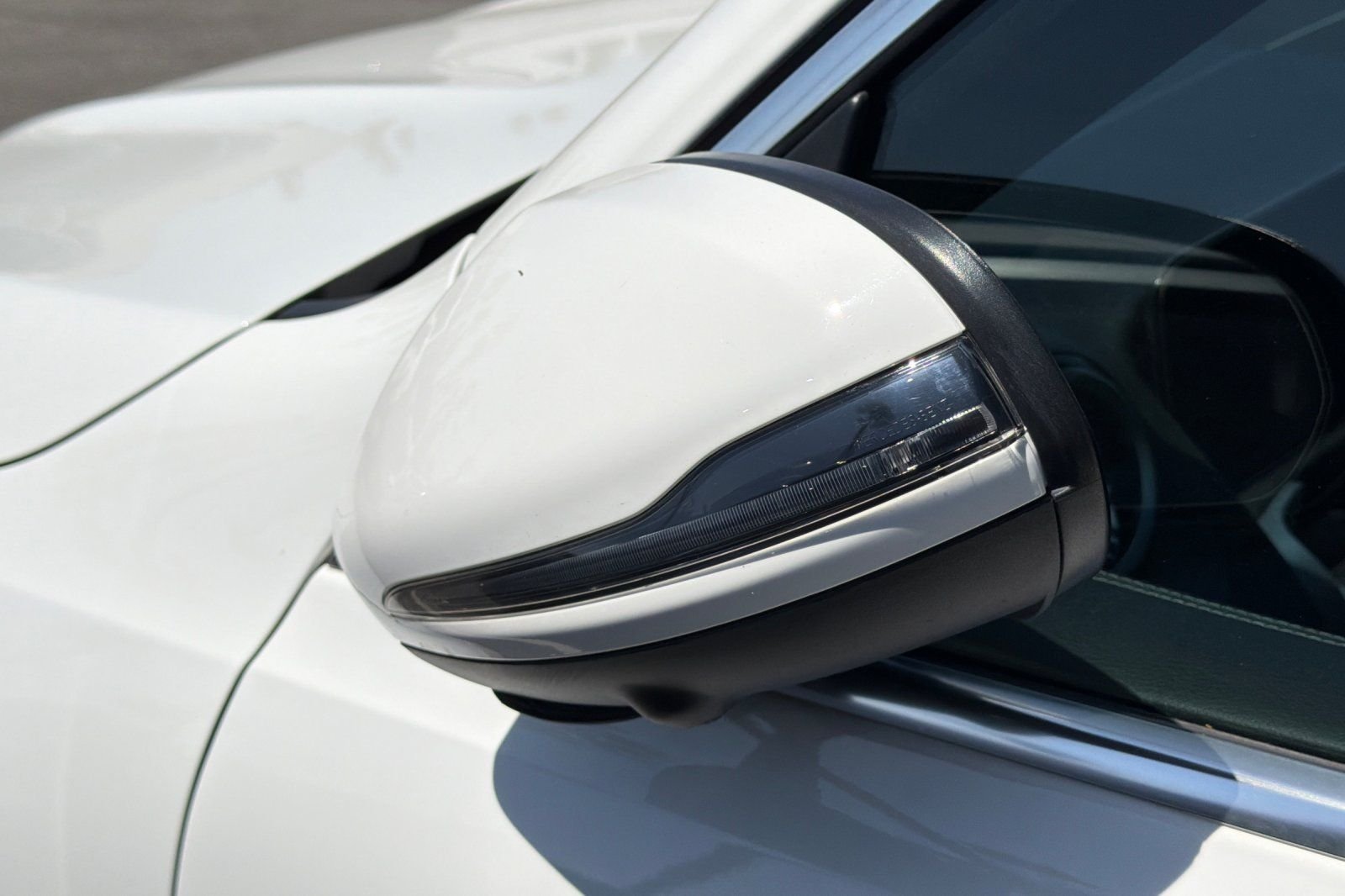 Certified Used 2022 White Mercedes-Benz GLB 250 image 15