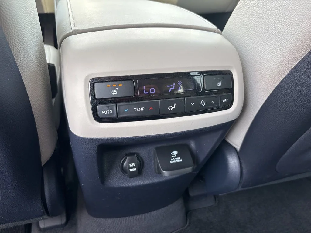 Used 2022 Silver Hyundai SEL image 13