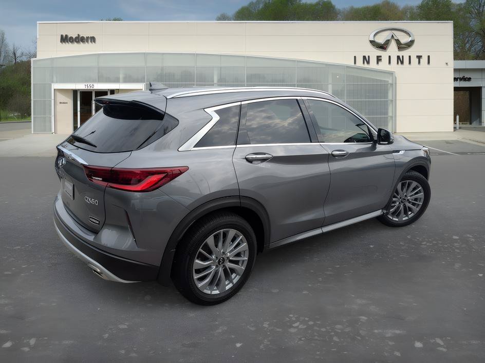 Used 2024 Graphite Shadow INFINITI LUXE image 4