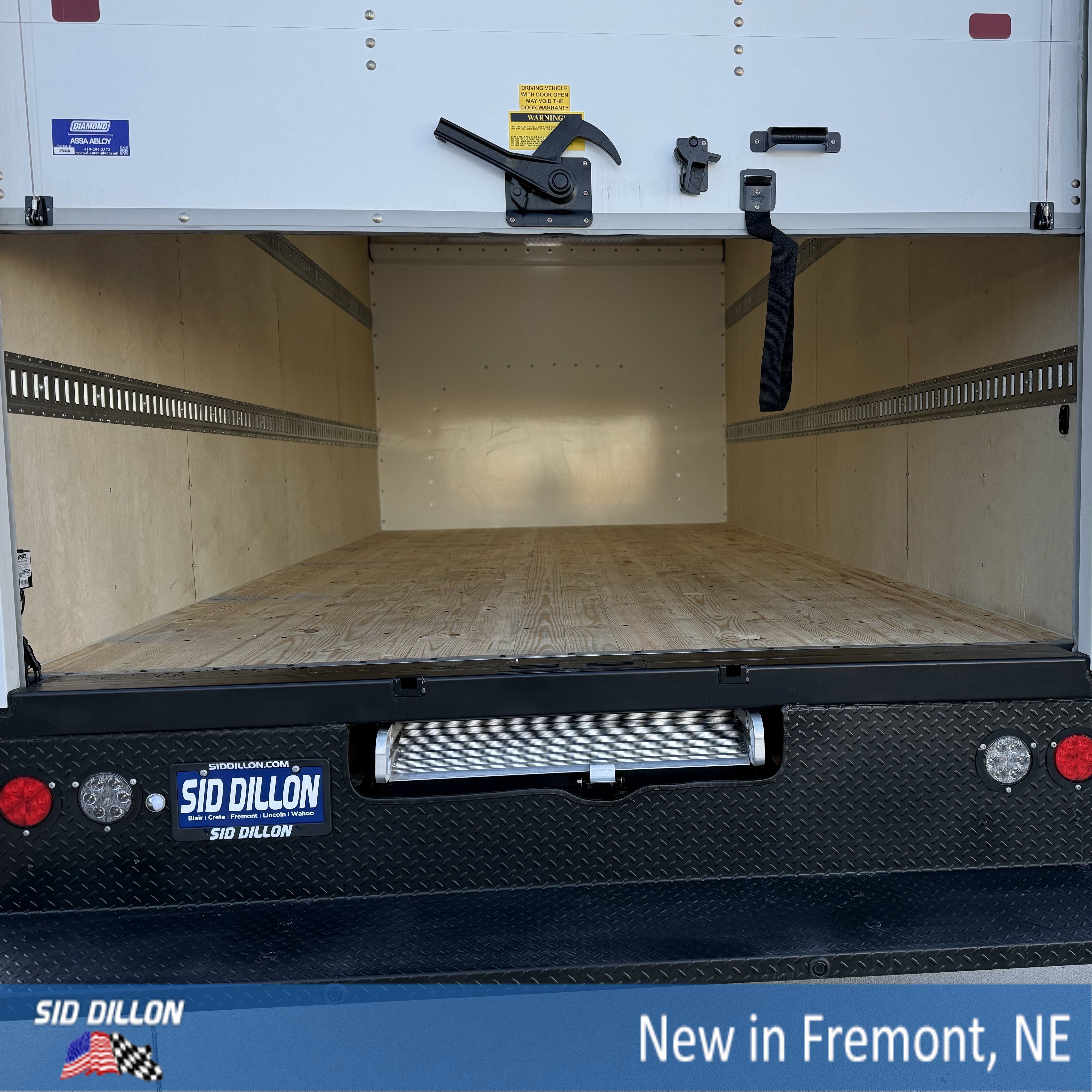 New 2025 Summit White Chevrolet Work Van image 14