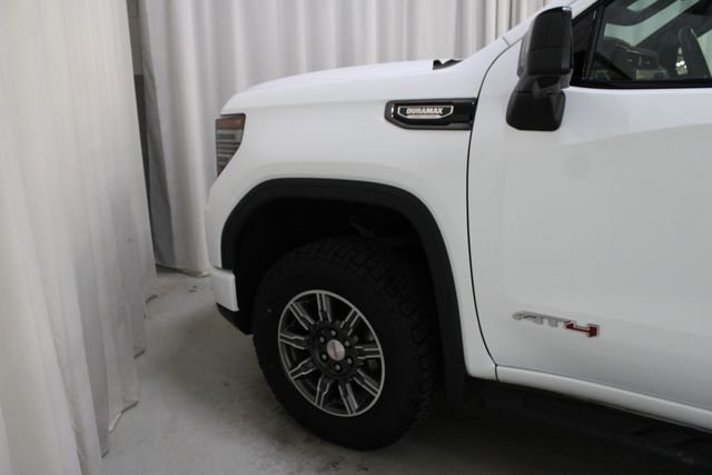 Used 2024 White GMC AT4 image 32