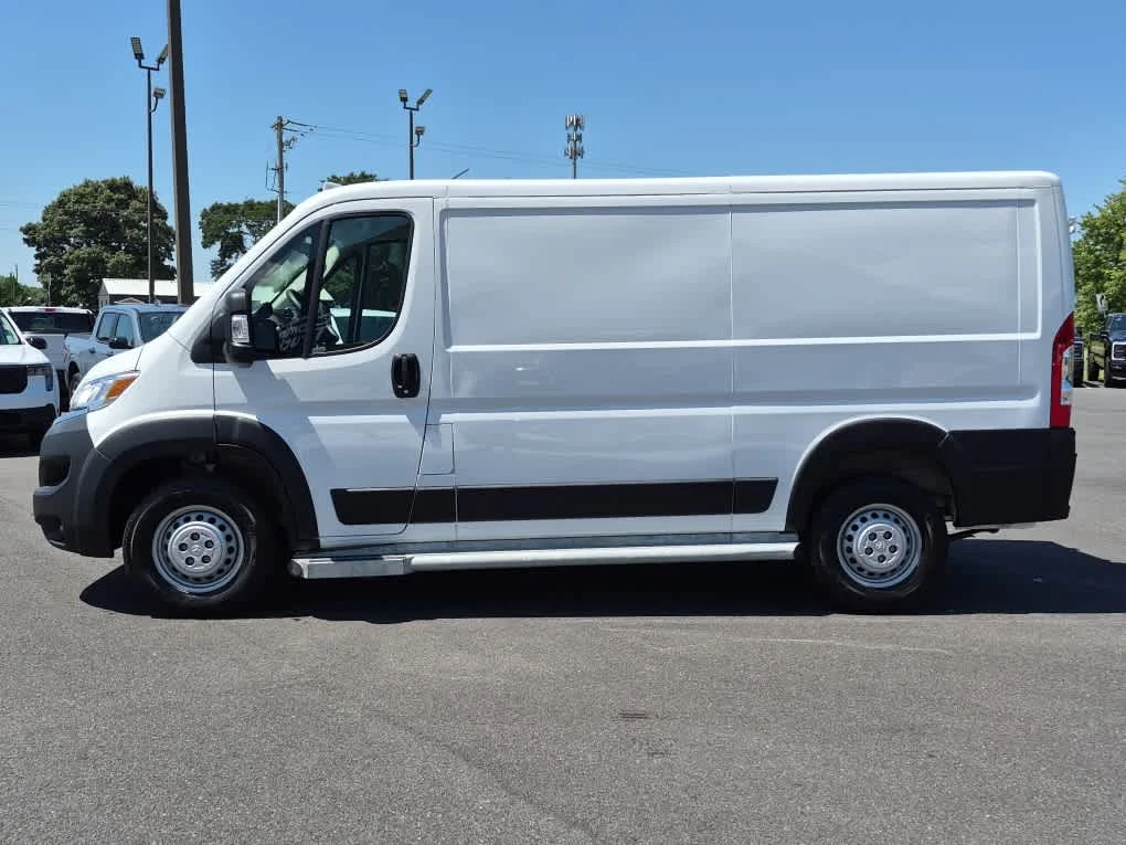 Certified Used 2025 Bright White Clearcoat Ram Tradesman image 5