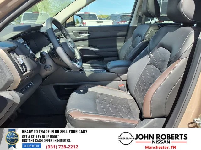 Used 2024 Beige Nissan Platinum image 3