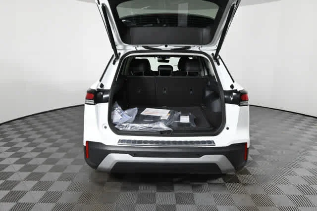 New 2026 Pure White Volkswagen SE image 12