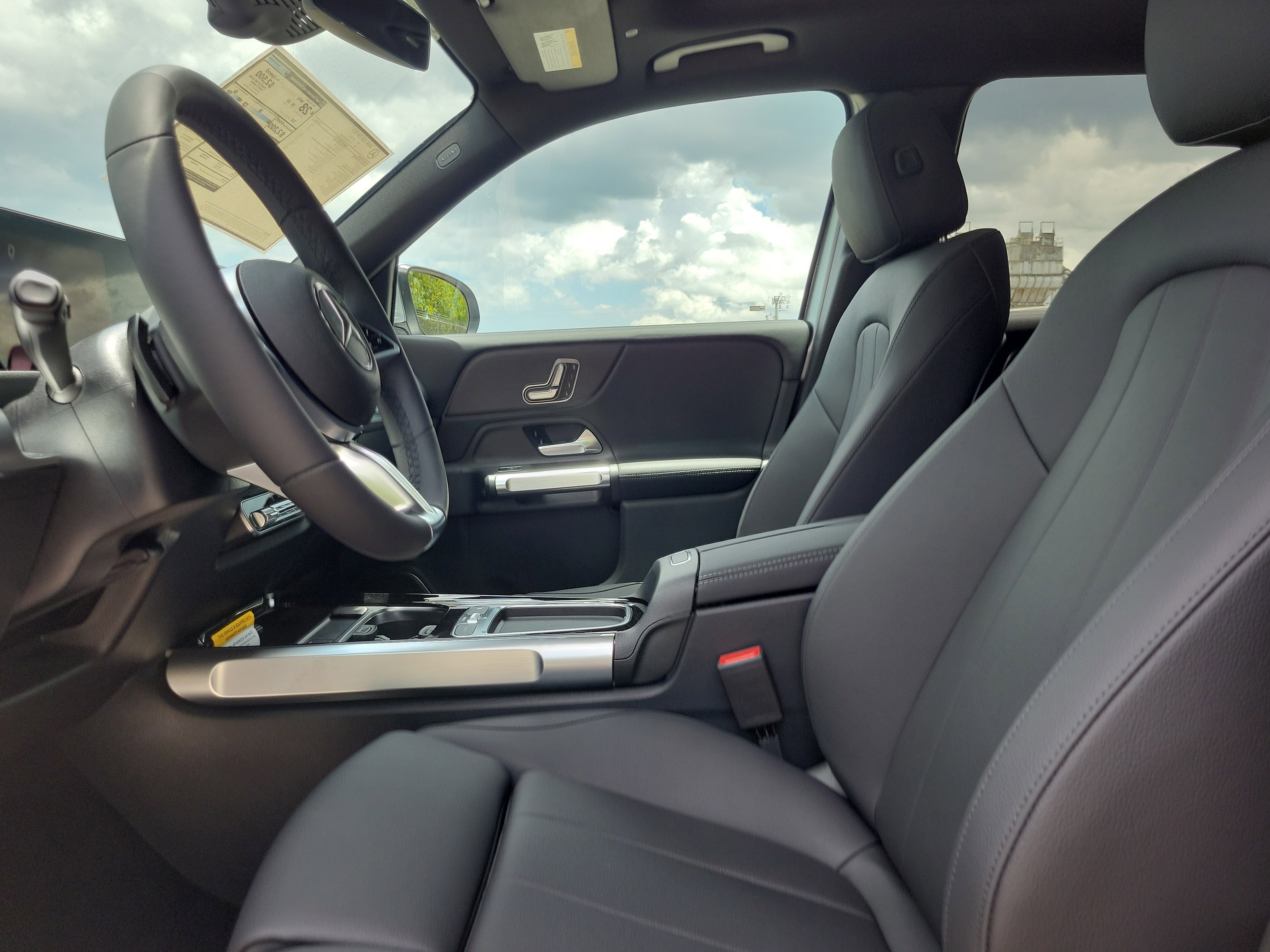 New 2026 Cirrus Silver Metallic Mercedes-Benz GLB 250 image 54