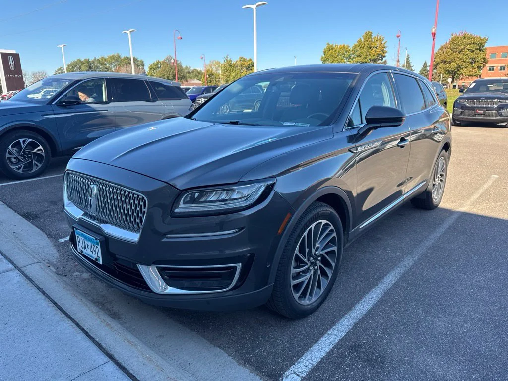 Used 2019 Gray Lincoln Reserve image 3