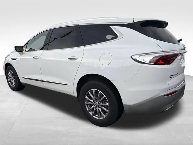 Used 2023 (Includes Satin Nickel lower exterior accent color.) Buick Essence image 3
