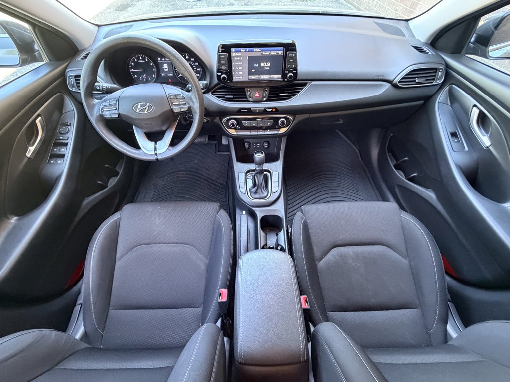 Used 2018 Summit Gray Hyundai Base image 16
