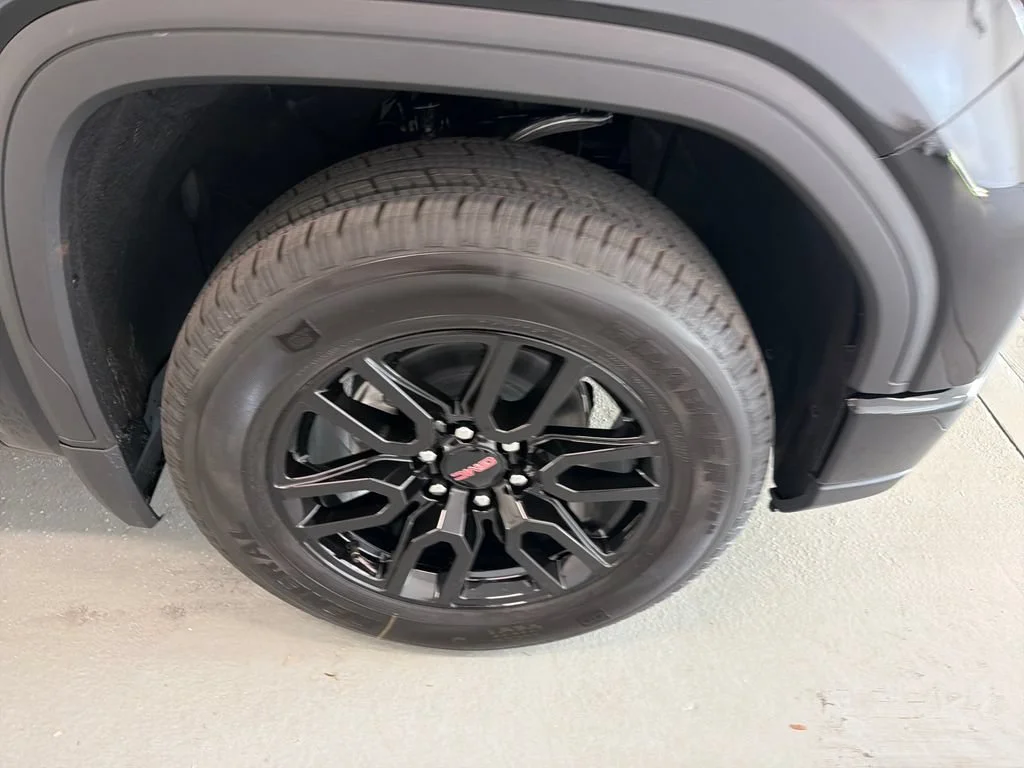 New 2026 Onyx Black GMC Pro image 4