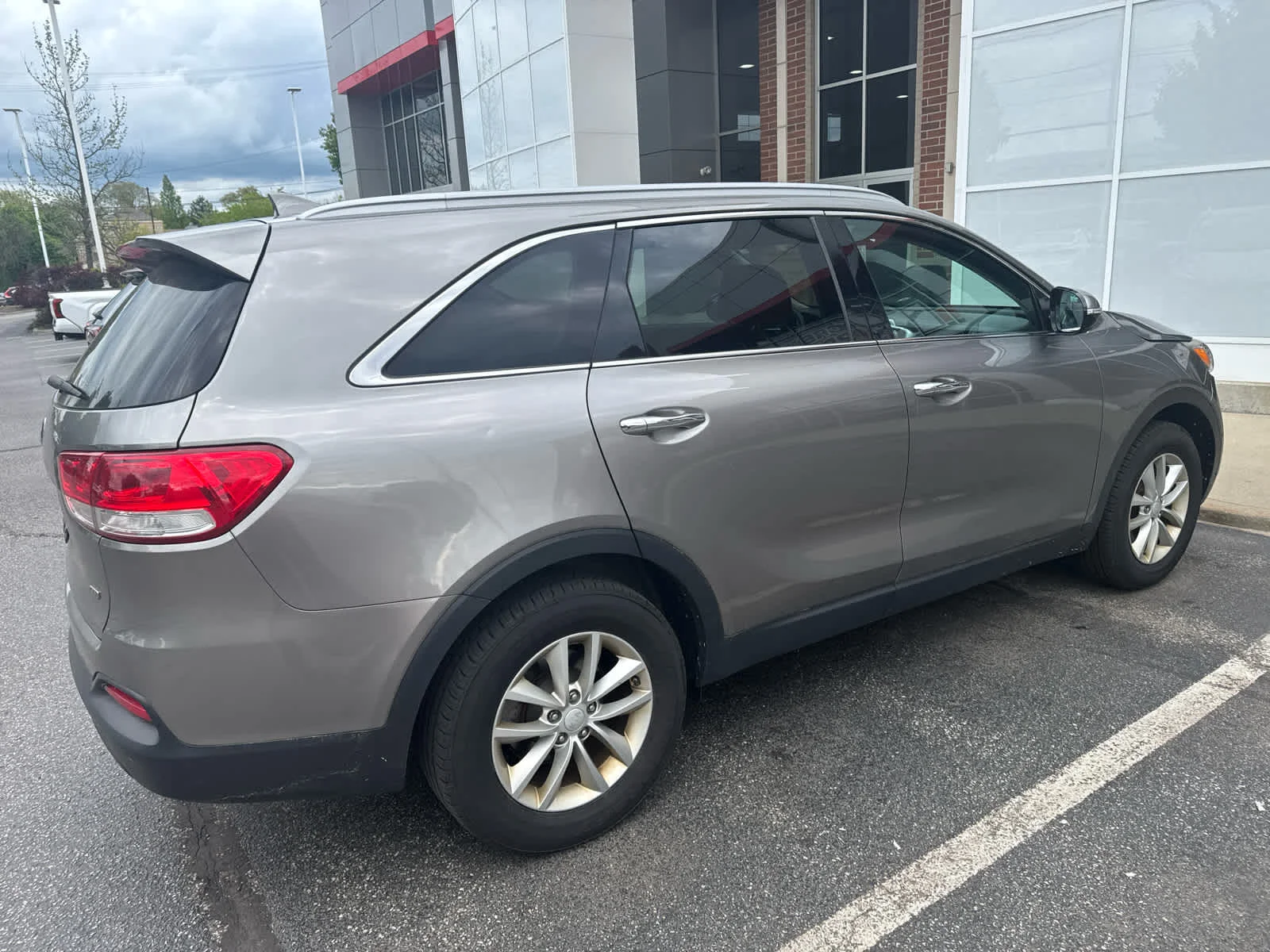 Used 2017 Kia Sorento LX with VIN 5XYPG4A30HG201283 for sale in Cleveland Heights, OH