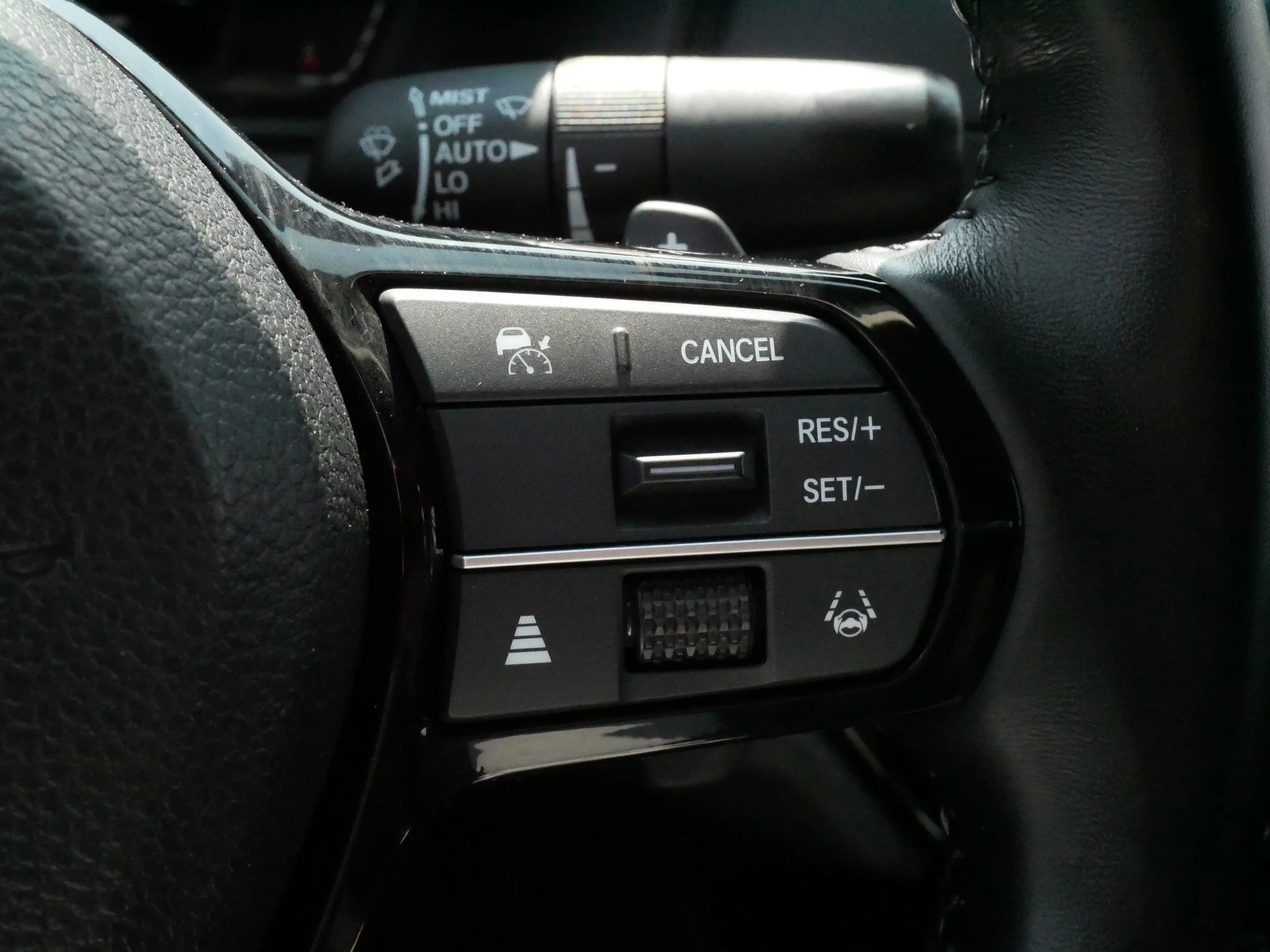 Used 2024 Solar Silver Metallic Honda Touring image 26