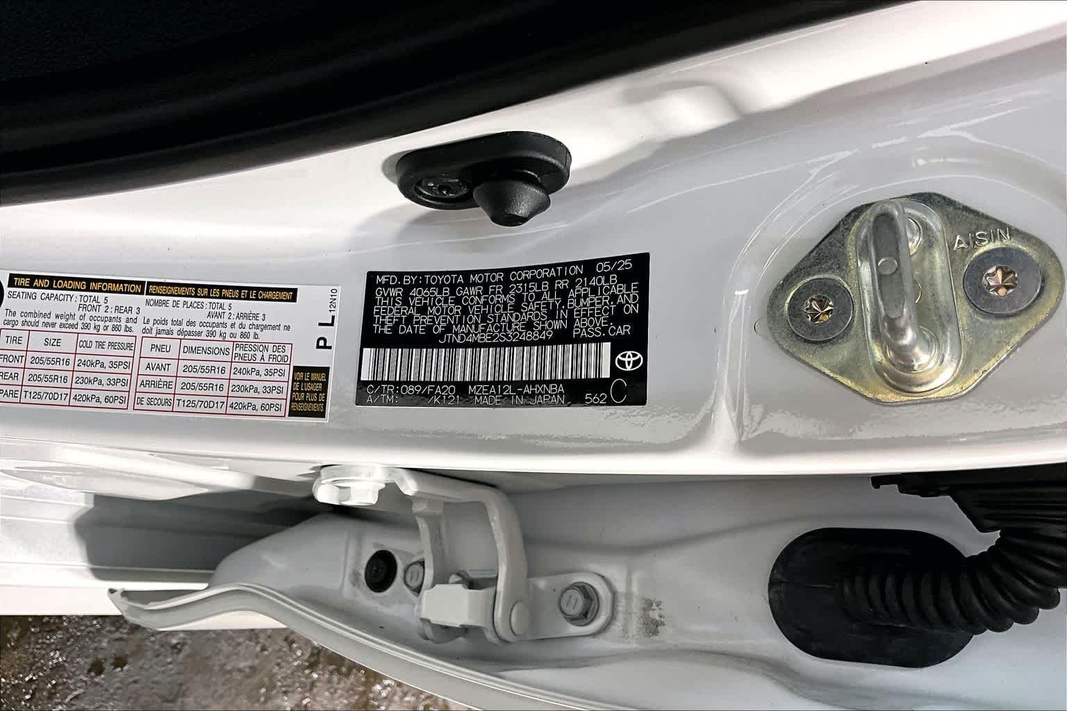 Used 2025 Wind Chill Pearl Toyota SE image 33