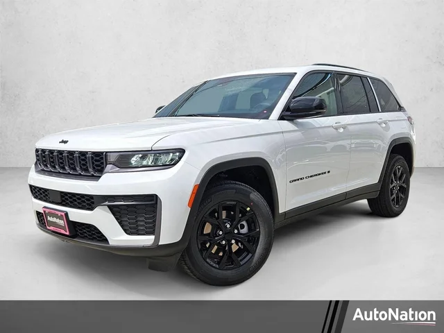 2026 Jeep Grand Cherokee Laredo Altitude