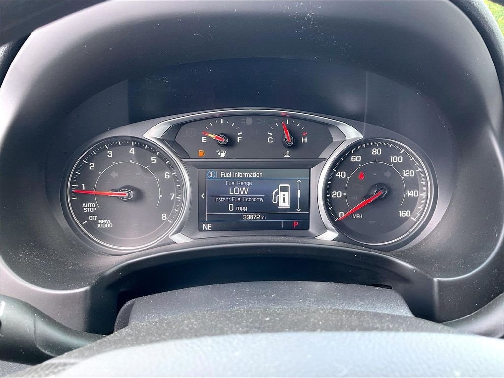 Used 2022 Quicksilver Metallic GMC SLE image 24