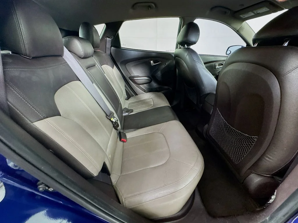 Used 2010 Blue Hyundai Limited image 31