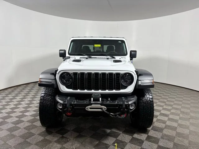 Used 2024 Jeep Gladiator Rubicon with VIN 1C6JJTBG0RL126424 for sale in Shakopee, Minnesota