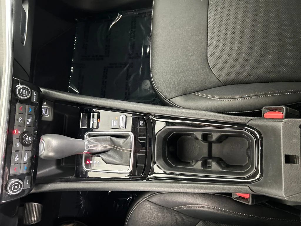 Used 2022 White Jeep Limited image 15