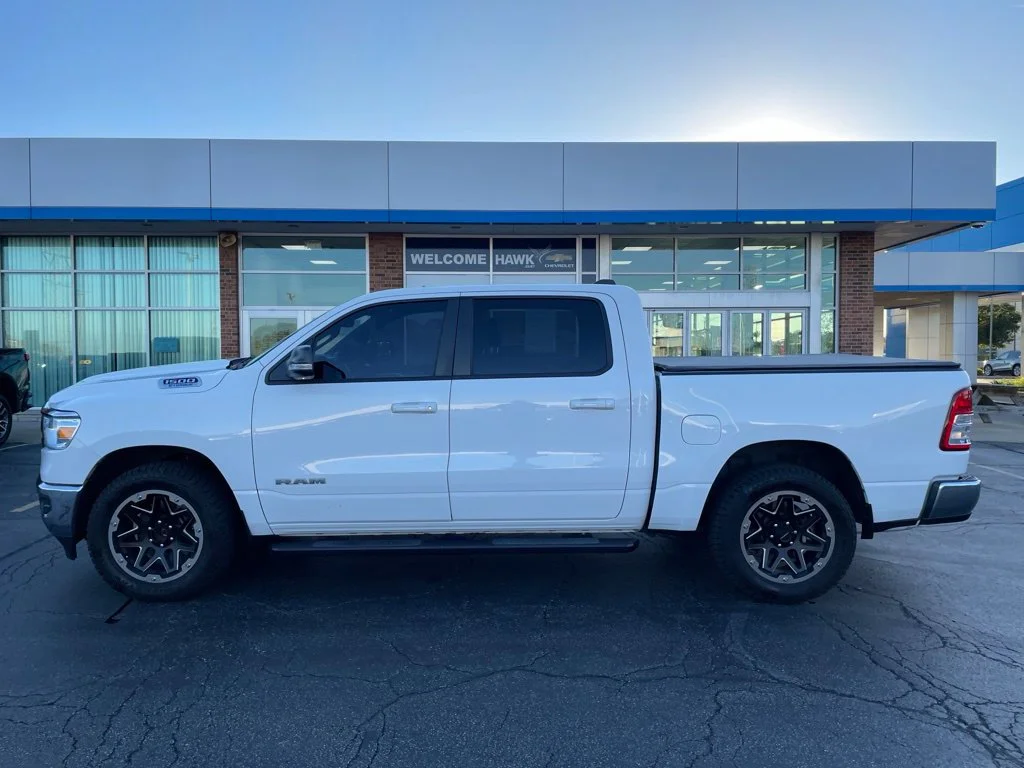 Used 2022 White Ram Big Horn/Lone Star image 2