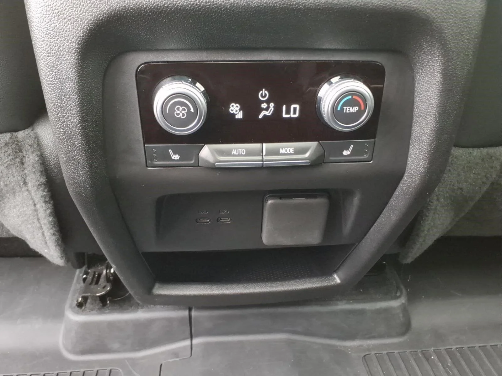 Used 2025 White Frost Tricoat GMC Denali image 16