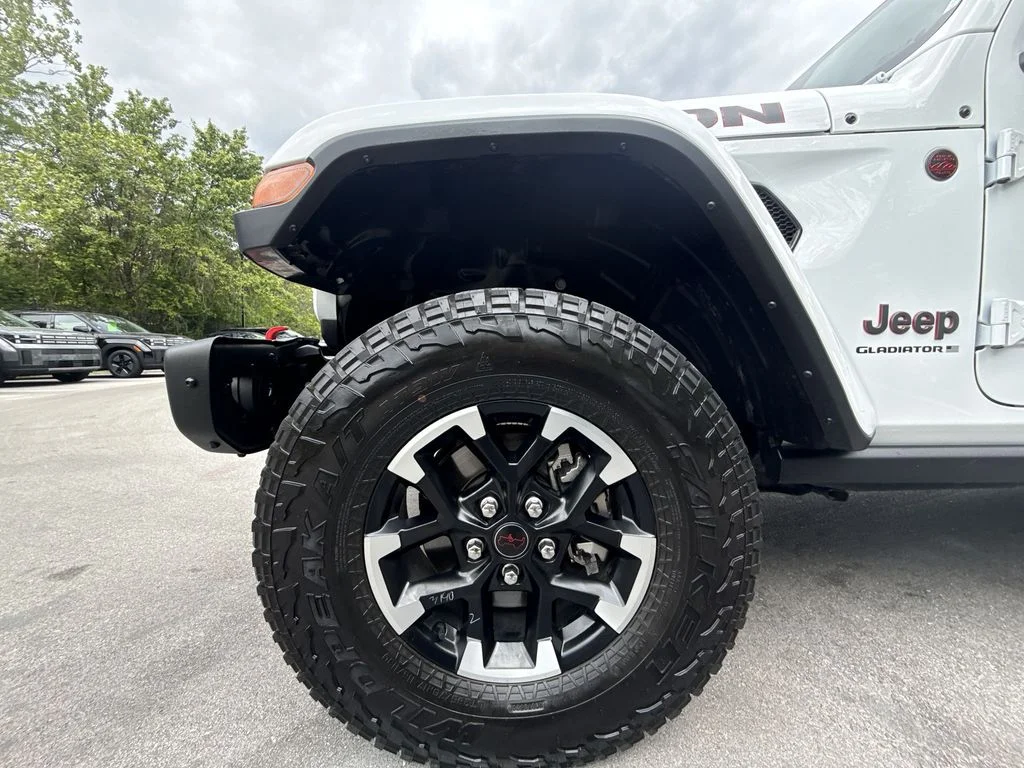 Used 2024 White Jeep Rubicon image 10