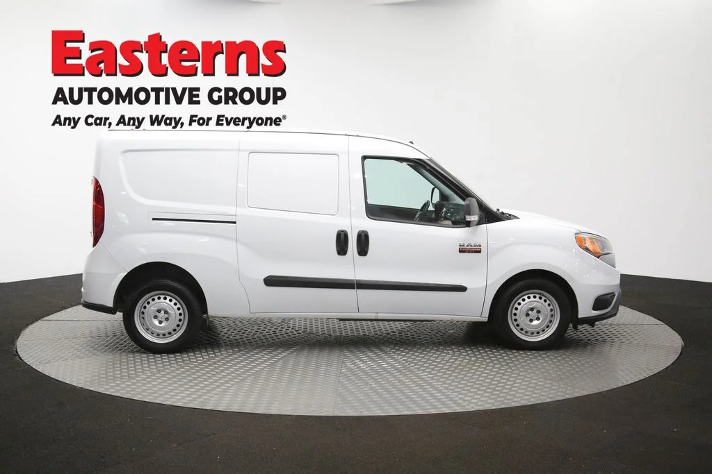 Used 2022 White Ram Base image 42
