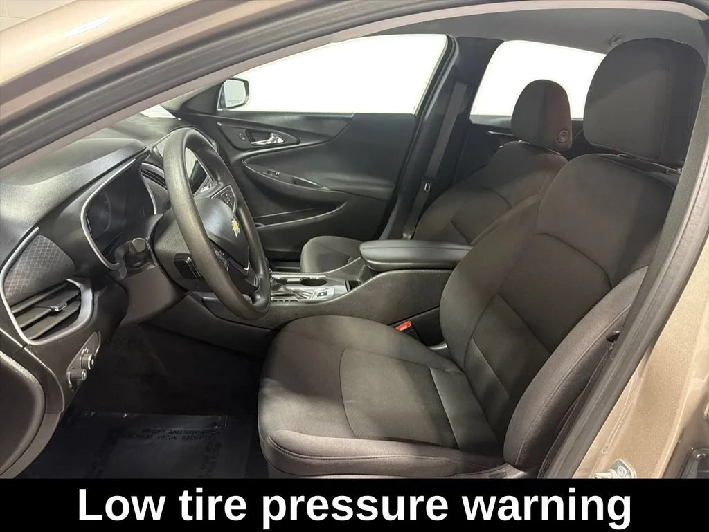 Used 2025 Gray Chevrolet LT image 10