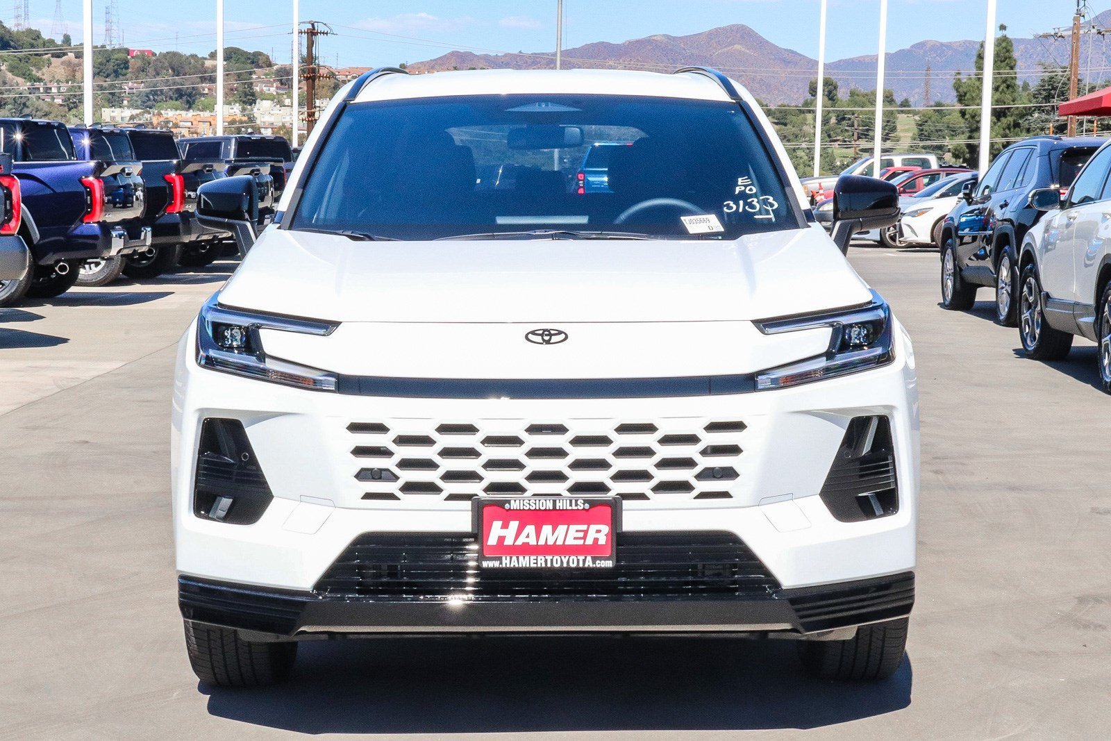 New 2026 Ice Cap Toyota SE image 2