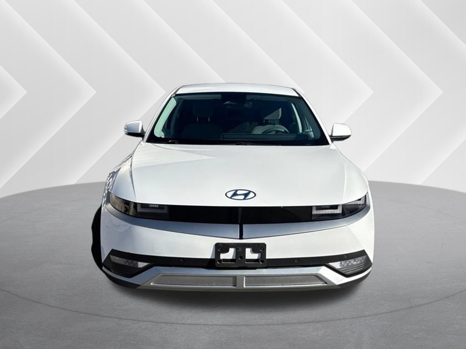 Used 2024 Atlas White Hyundai SEL image 1