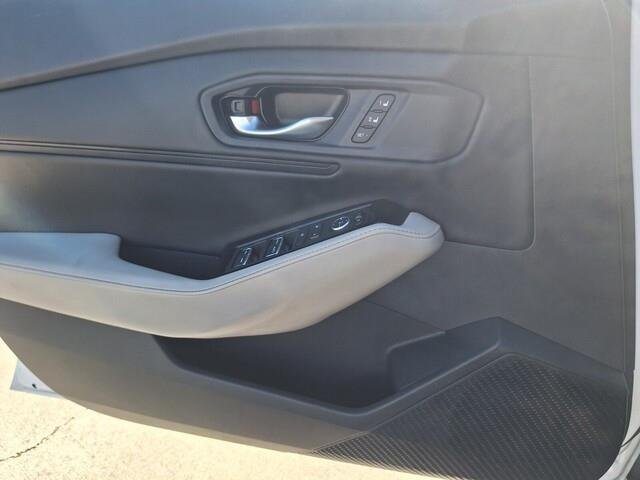 Used 2023 Platinum White Pearl Honda Touring image 22