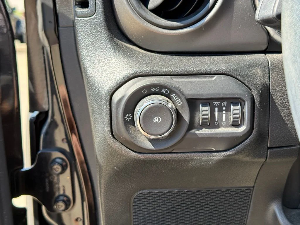 Used 2022 Black Jeep Willys image 19