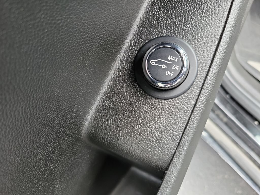 Used 2022 Black Chevrolet Premier image 21