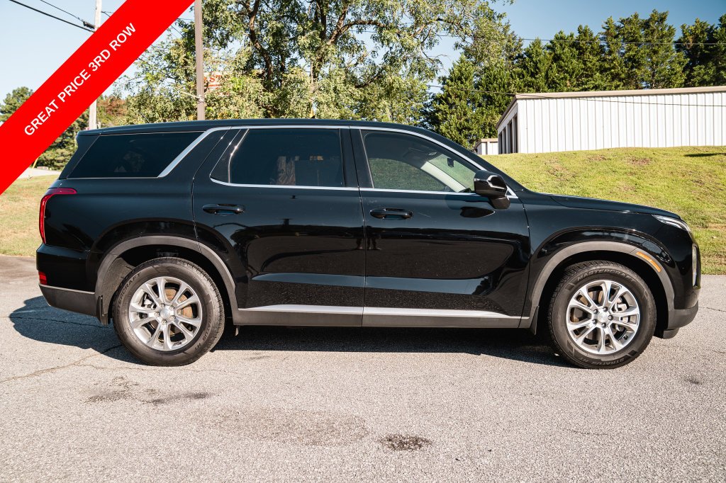 Used 2022 Abyss Black Hyundai SE image 9