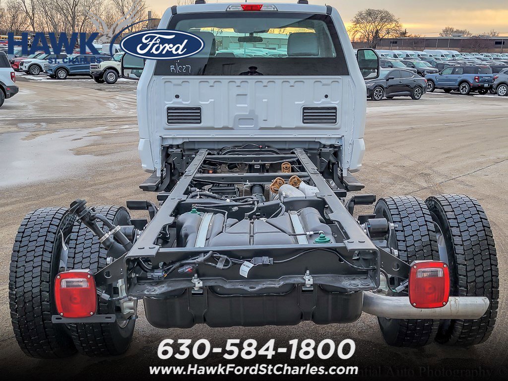 New 2026 Oxford White Ford F-450® XL image 5