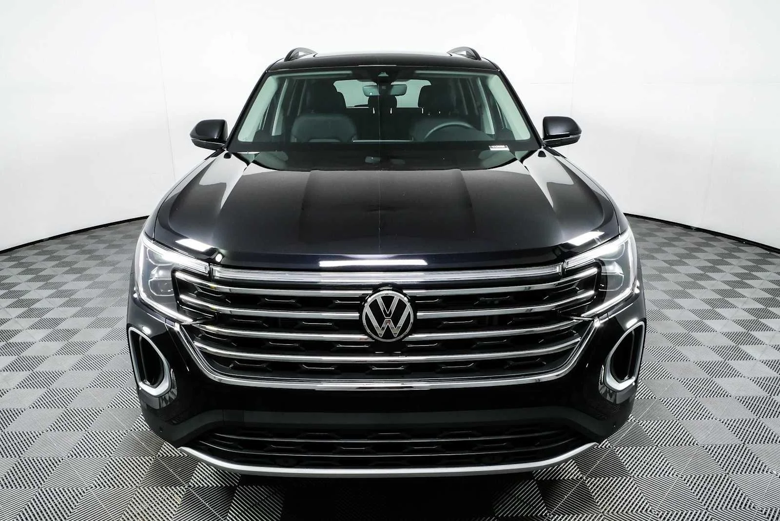 New 2026 Deep Black Pearl Volkswagen 2.0T SE w/Technology image 26