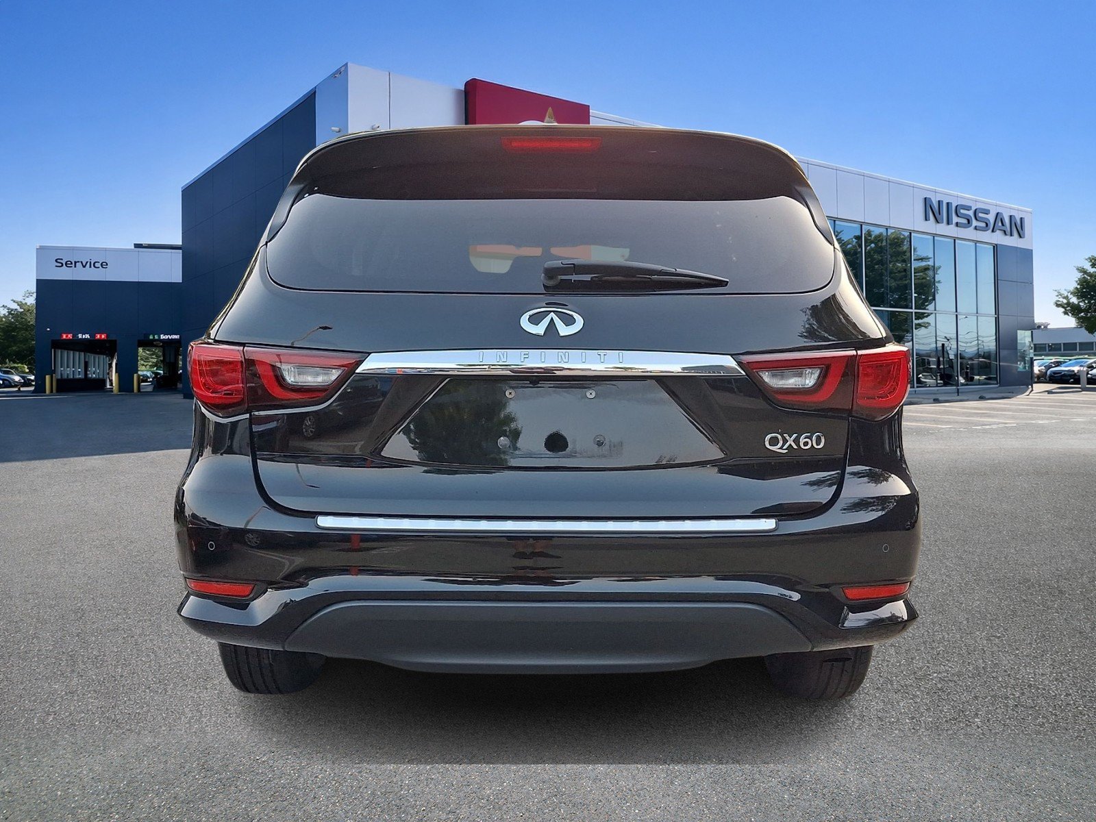 Used 2019 Black Obsidian INFINITI LUXE image 4