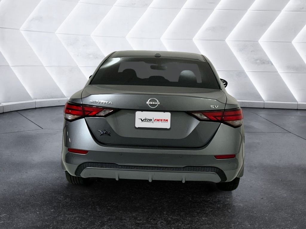 Used 2024 Gray Nissan SV image 5