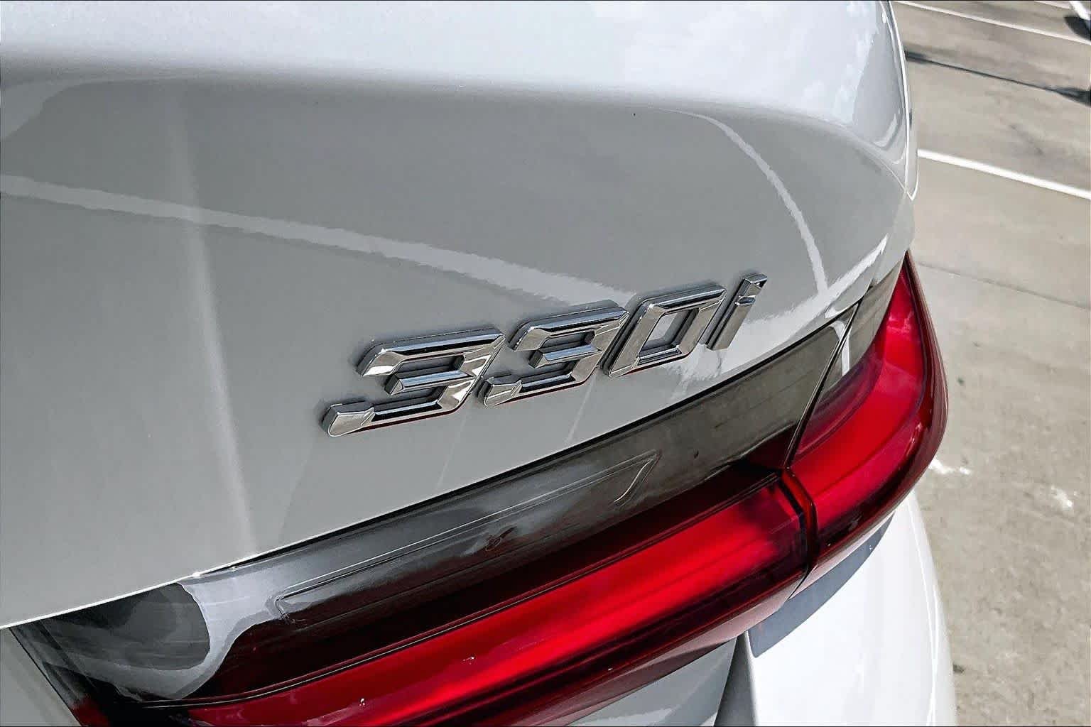 Used 2026 Mineral White Metallic BMW 330i NA image 9