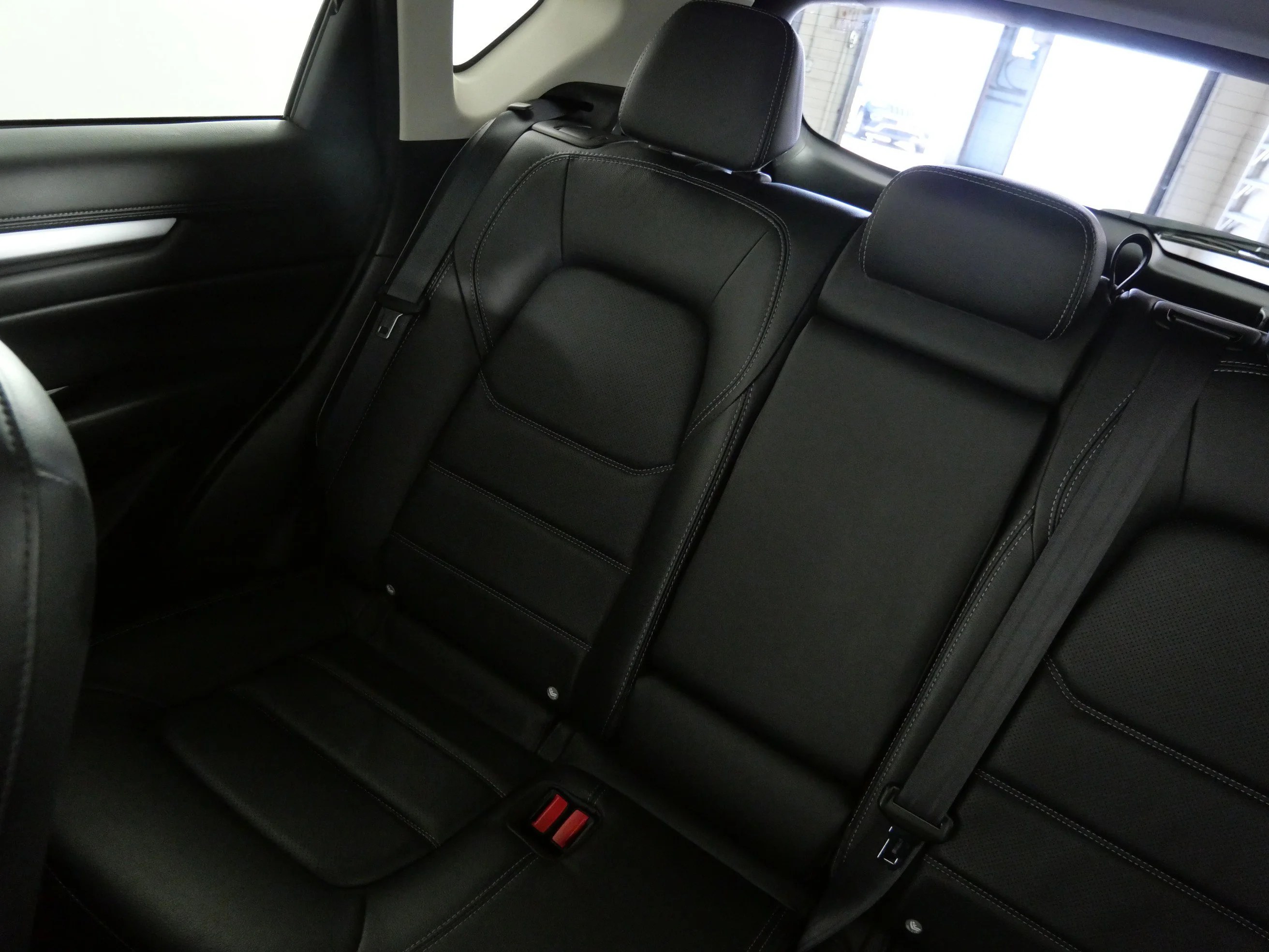 Used 2025 Platinum Quartz Metallic Mazda 2.5 S Preferred Package image 12