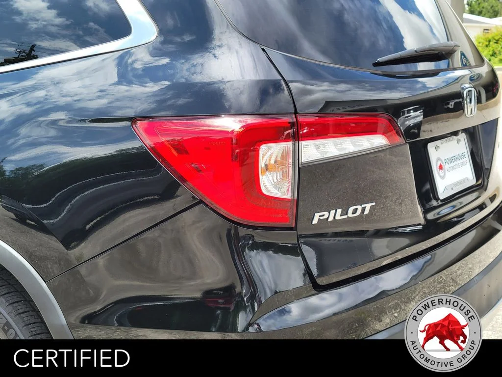 Used 2021  Honda Touring image 12