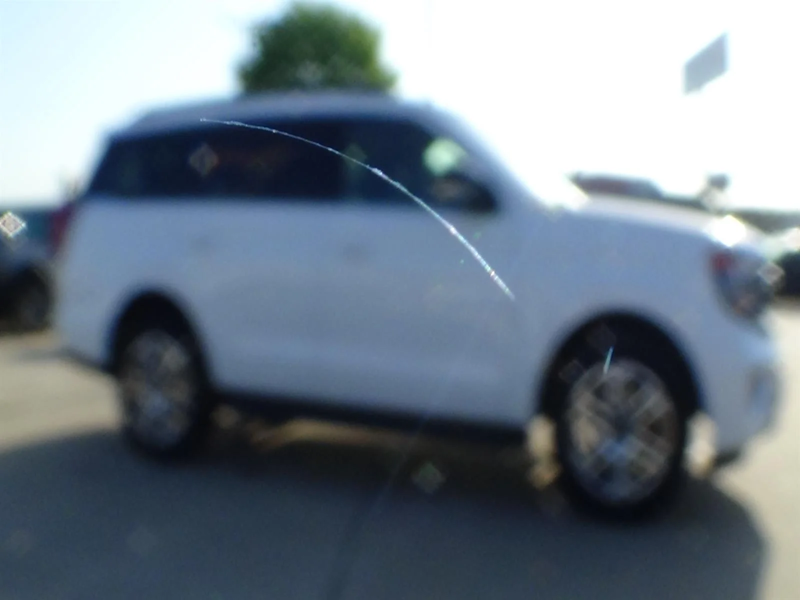 Used 2025 Oxford White (yz) Ford Active image 5