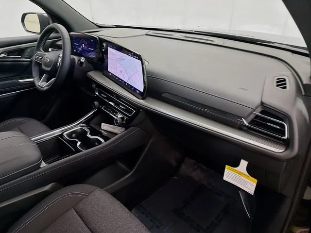 New 2026 Mosaic Black Metallic Chevrolet LT image 32